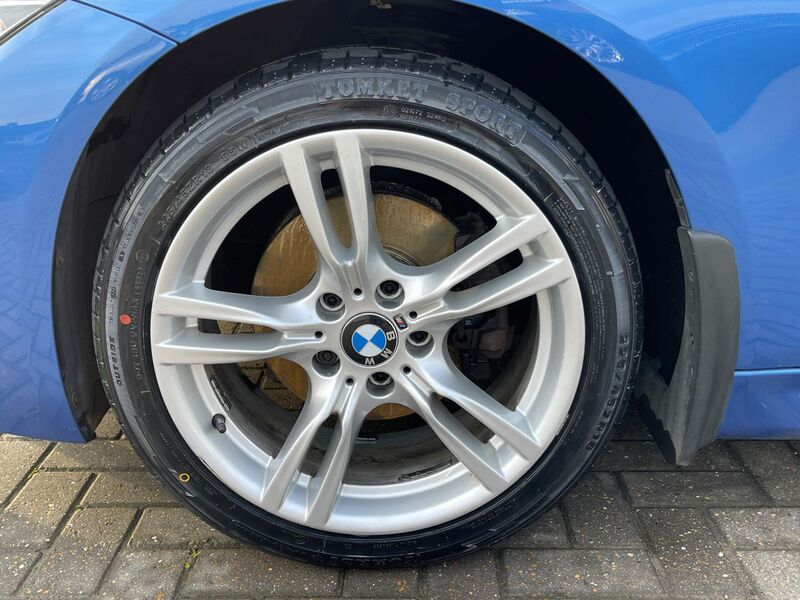 BMW 3 SERIES