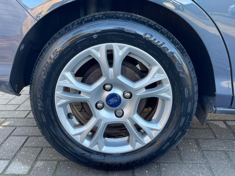 FORD B-MAX