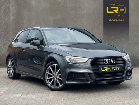 AUDI A3 1.5 TFSI CoD Black Edition Euro 6 (s/s) 3dr